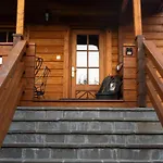 Alpehytte Riverside Forest Retreat-chalet Karpenísion