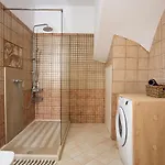 Alpehytte Riverside Forest Retreat-chalet *