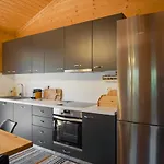 Riverside Forest Retreat-chalet