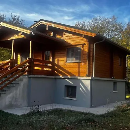 Riverside Forest Retreat-chalet בקתה *