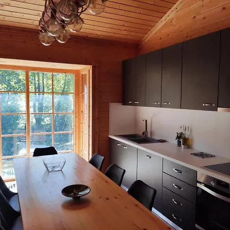 Riverside Forest Retreat-chalet בקתה *