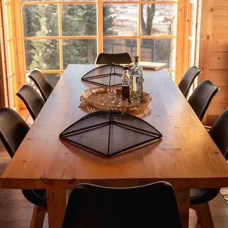 Riverside Forest Retreat-chalet קרפניסיון