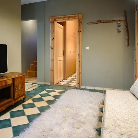 Riverside Forest Retreat-chalet קרפניסיון
